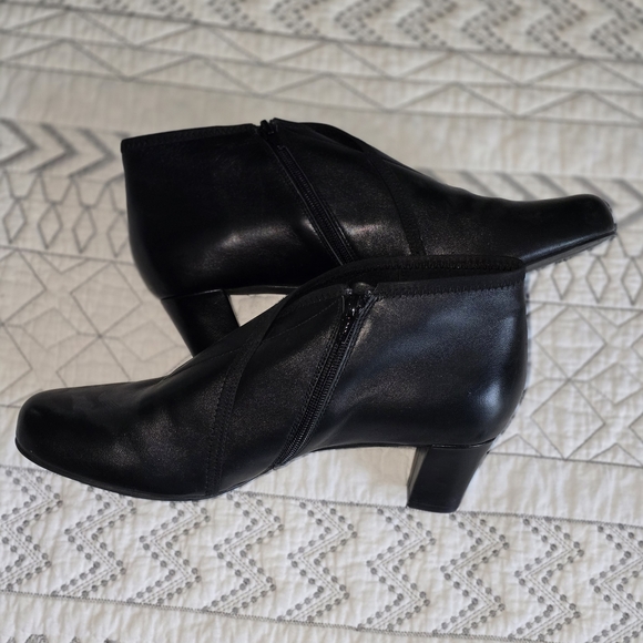 David Tate Aruba Black Leather Ankle Booties Size 11 - Picture 3 of 8